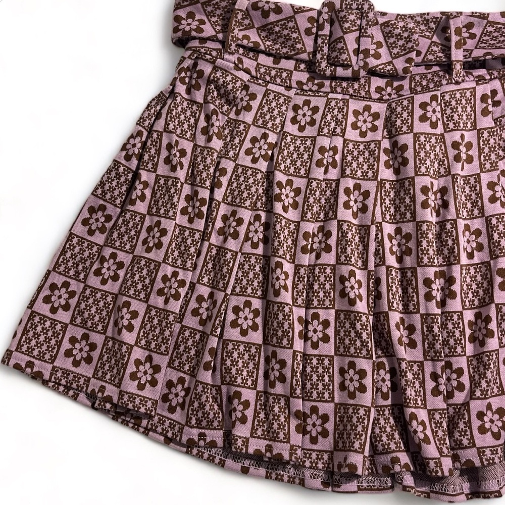 Just Polly Juniors' Printed Pleated Skirt - Mauve Flower, Size S, NWT - Picture 3 of 9